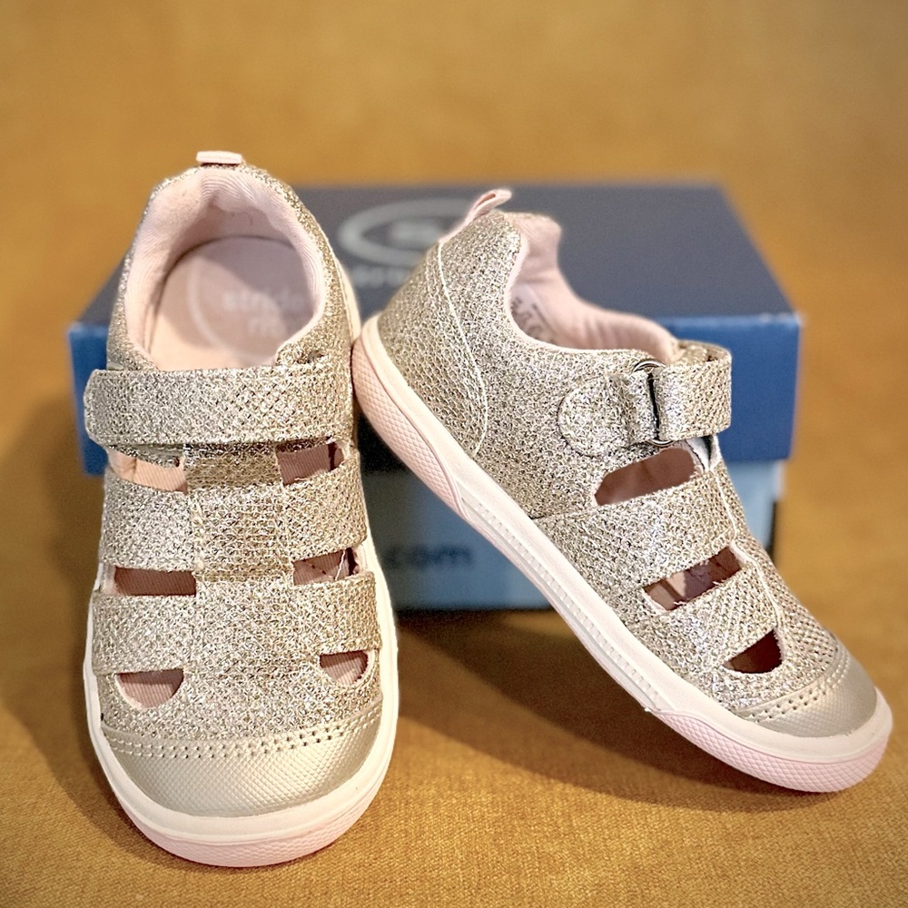 NIB stride rite toddler shoes